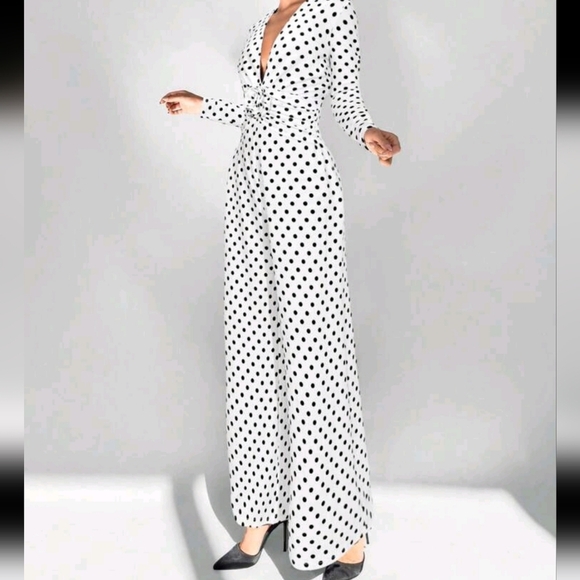 Women Deep V Neck Floral Decor Jumpsuit, Stylish Wide Leg Effect Long Romper - Picture 4 of 5